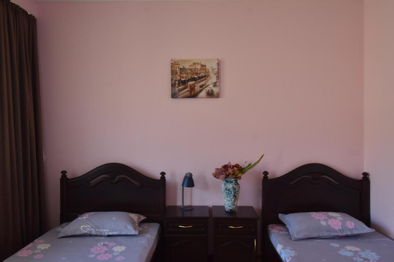 Hotel Vake Palace 트빌리시 외부 사진