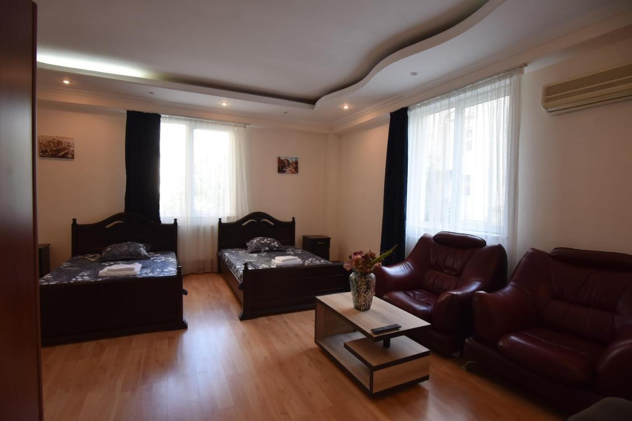 Hotel Vake Palace 트빌리시 외부 사진